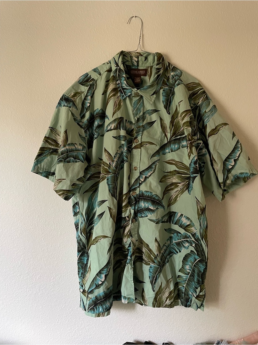 Cooke Sreet Light Green Tropical Leaf Button-Up Shirt